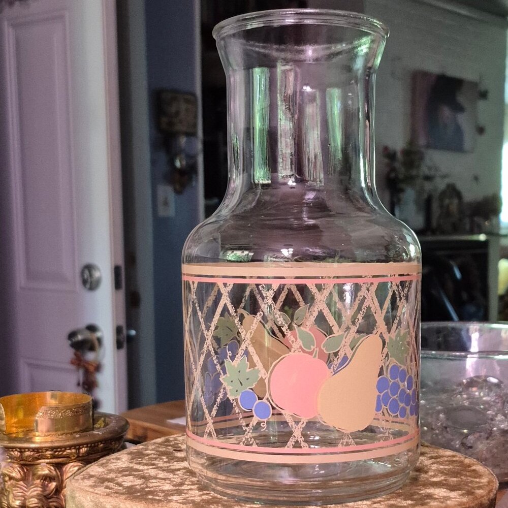 Vintage Juice Decanter. 9" tall . Nice.